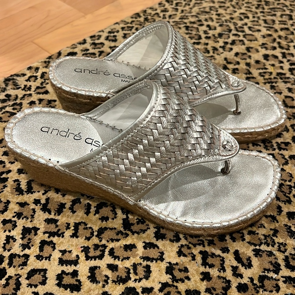 Andre Assous made in Spain silver leather sandals size 37